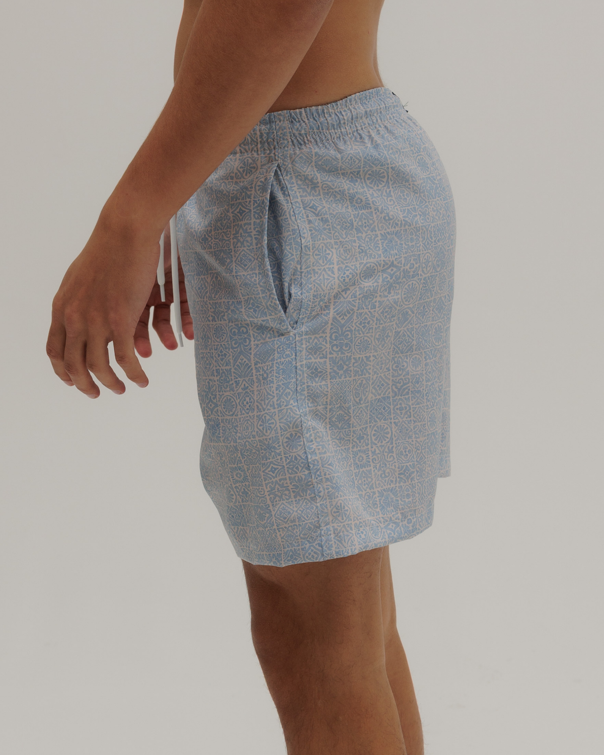 SHORTS MOSAICO PORTUGUÊS AZUL