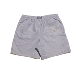 SHORTS LISTRADO CINZA