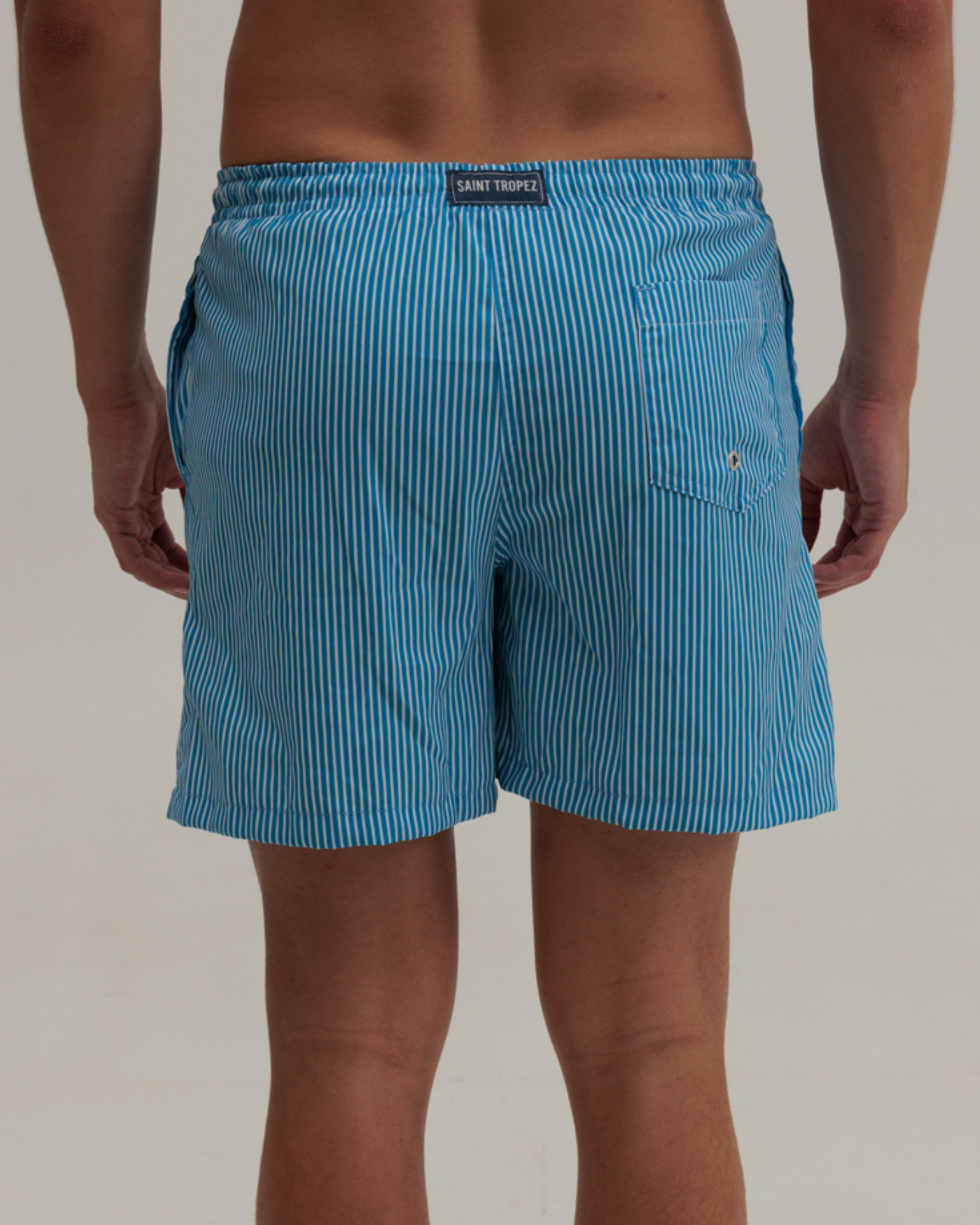 SHORTS LISTRADO AZUL