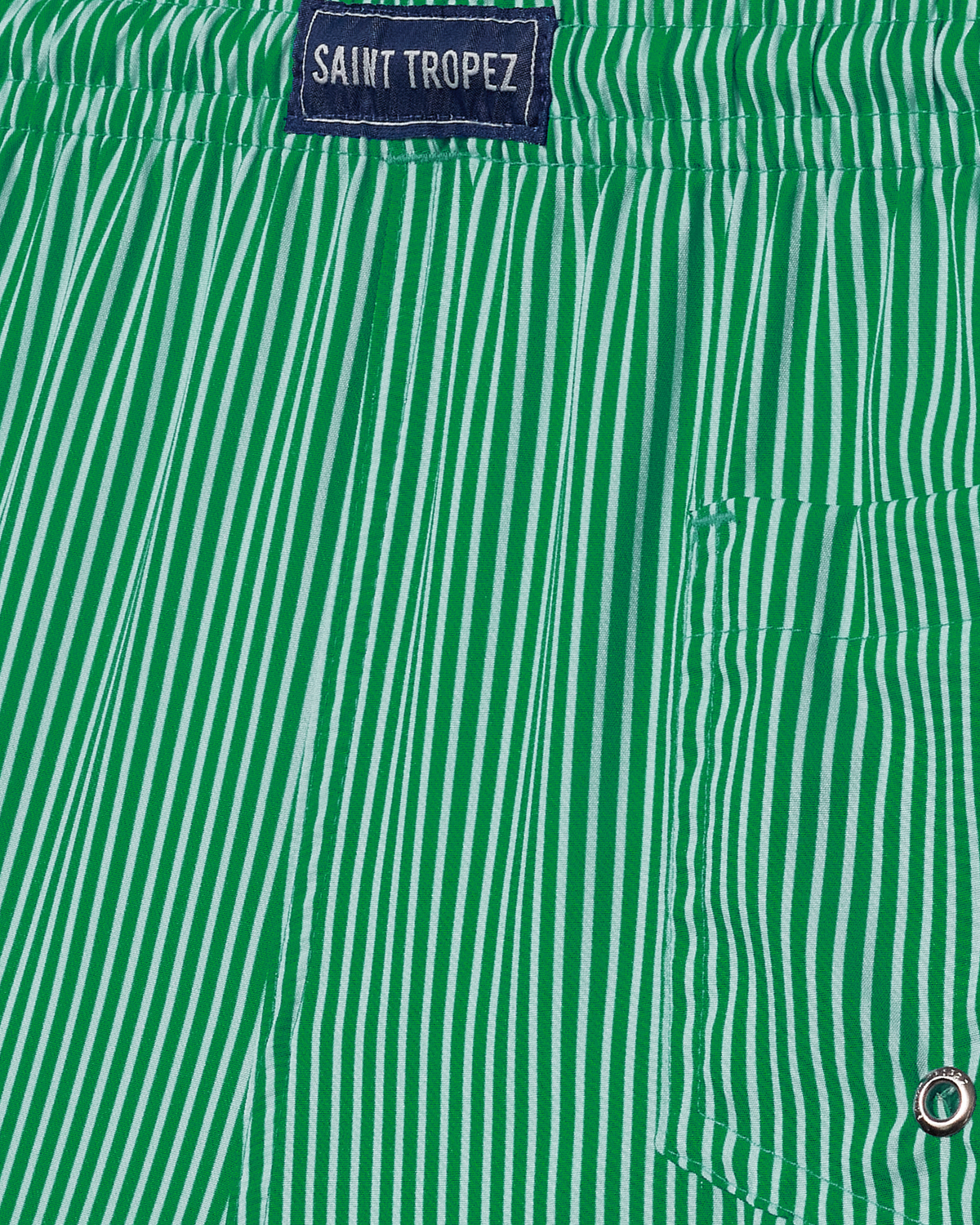 SHORTS LISTRADO VERDE
