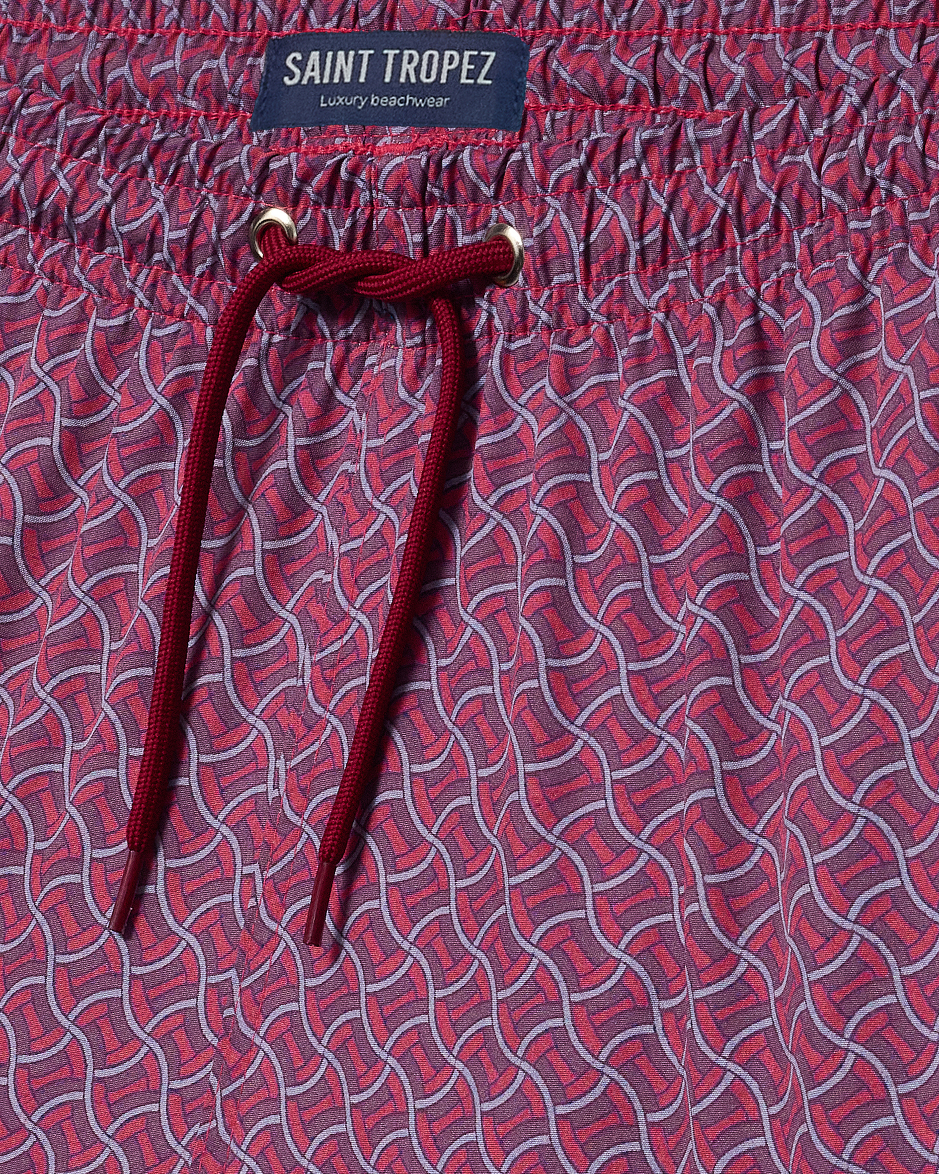 SHORTS TRAMA VERMELHO