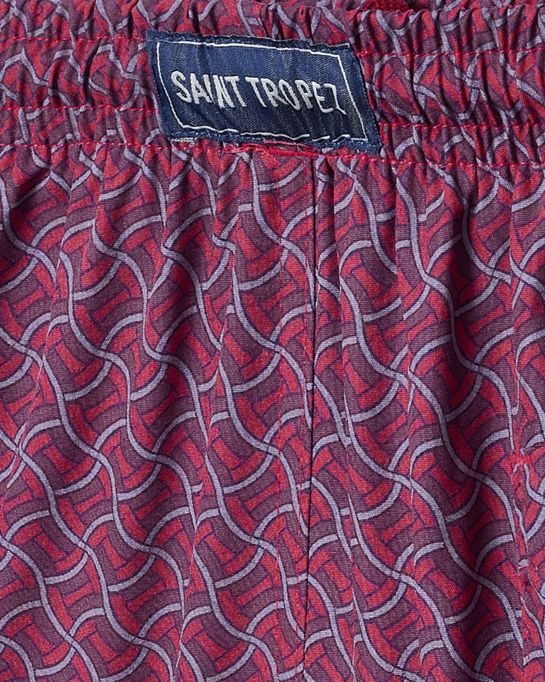 SHORTS TRAMA VERMELHO