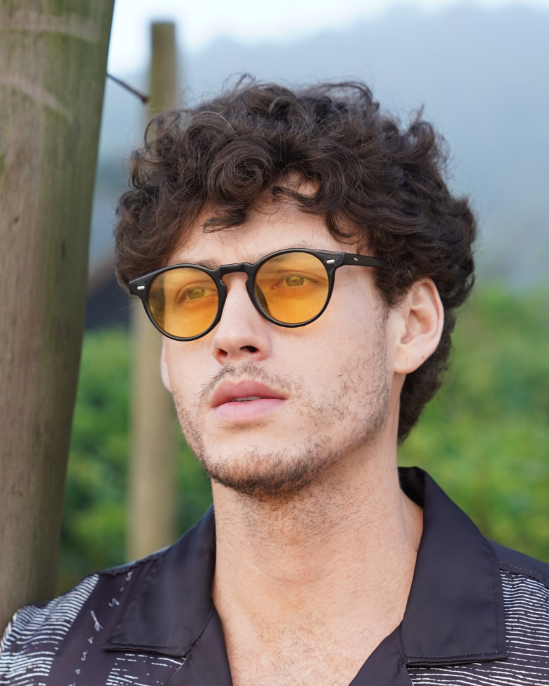 CLÁSSICO PRETO COM LENTE AMARELA - LIMITADO
