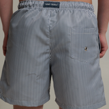 SHORTS LISTRADO CINZA