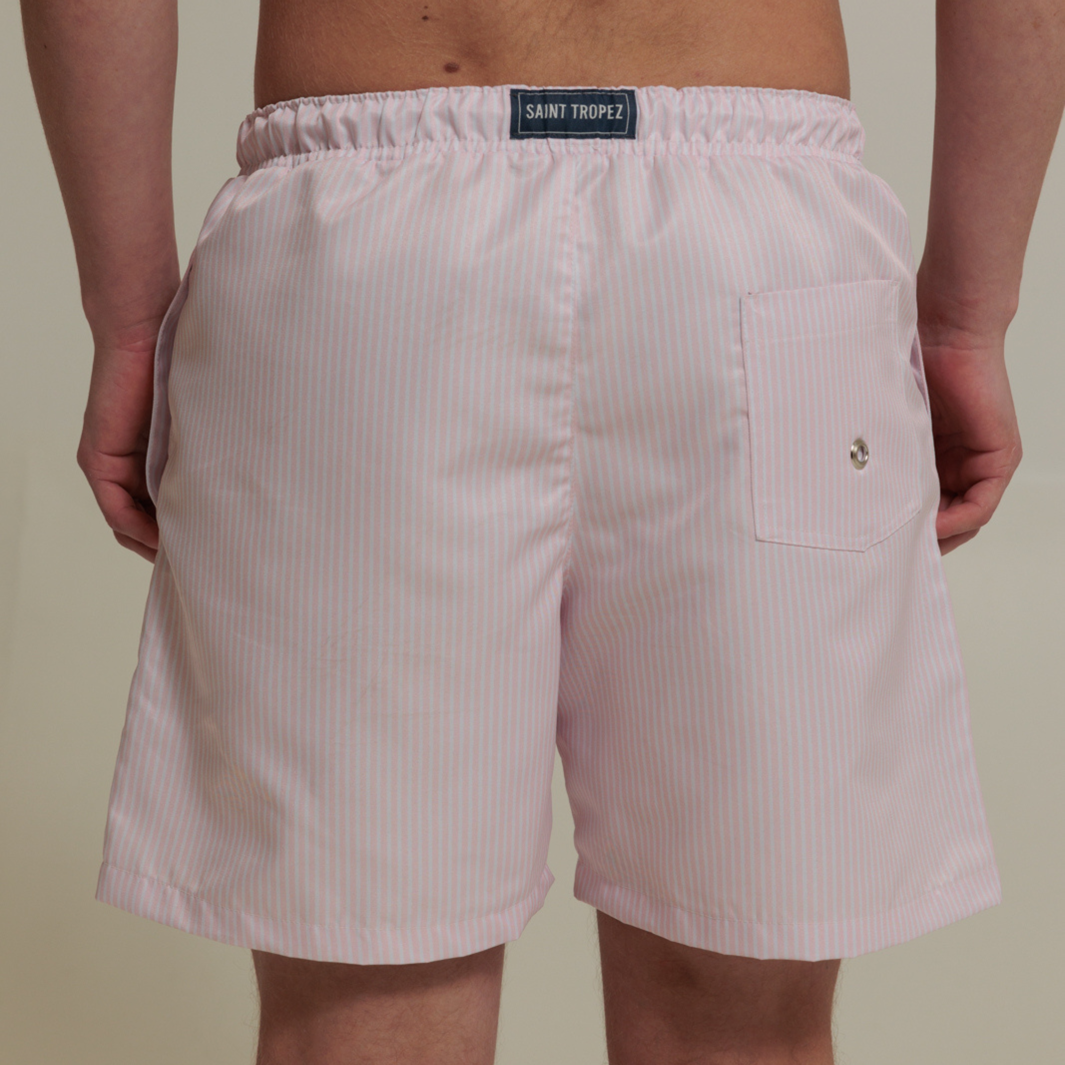 SHORTS LISTRADO ROSA